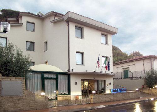 Hotel I' Fiorino モンテルーポ・フィオレンティーノ エクステリア 写真